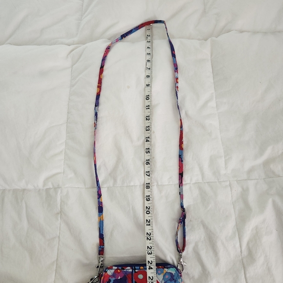 Vera Bradley 3-In-1 Convertible Wristlet Wallet Crossbody - Floral RFID - Picture 10 of 10